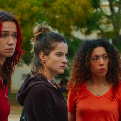 LesLionnes EP01 Stills 2026 01 23 1.1.2 2048x850 1